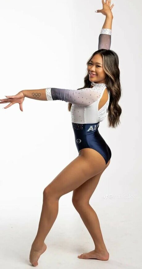 Suni Lee beau modèle photo