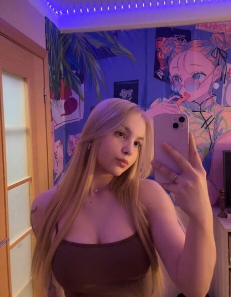 musclekitty modèle sexy img