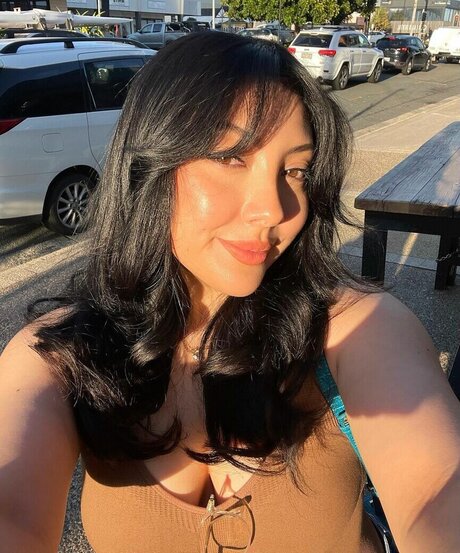 ASMR JADE star du porno sympa image