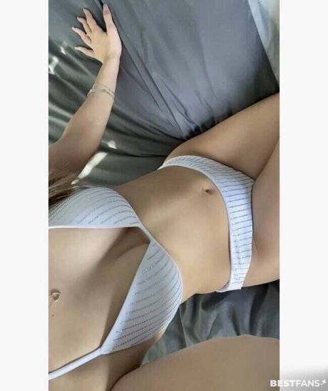 Xsarah0108 actrice de grande qualité images