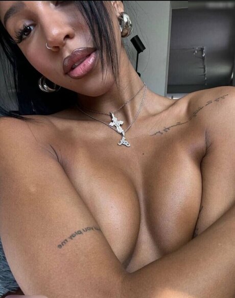 Aalishass Alishakone étoile parfaite images