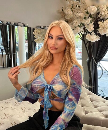 reine de pique onlyfans gratuit xxx collection