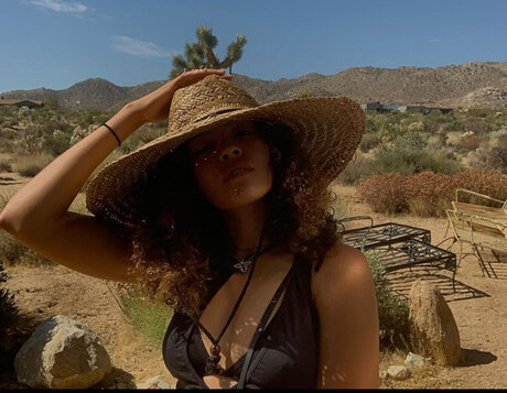 Quintessa Swindell belle actrice images