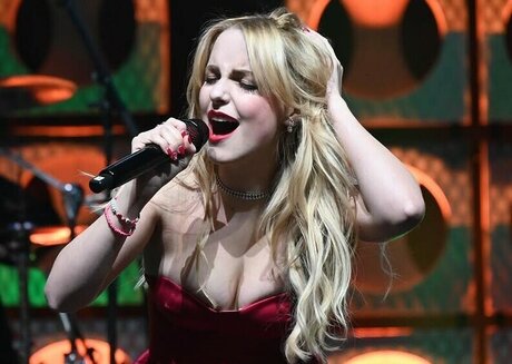 lingerie milf uniquementfans nus chauds img