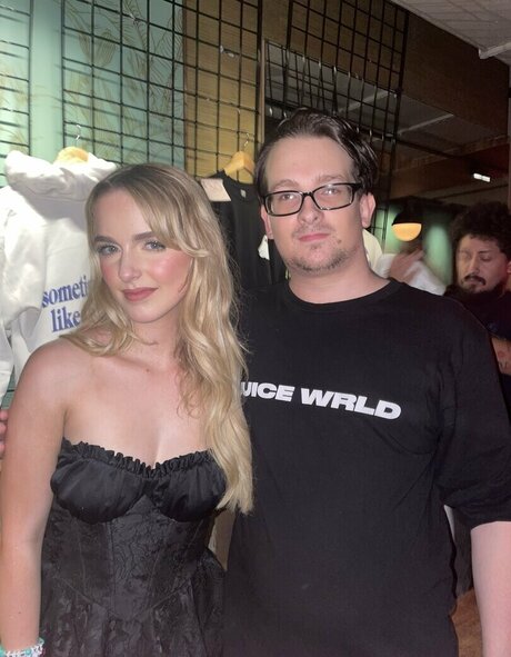 Mckenna Grace mannequin galeries