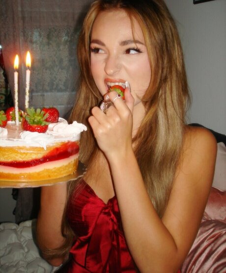 Aly Jade modèle adulte photos