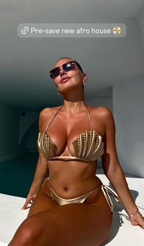 Polina Grace art star du porno galerie