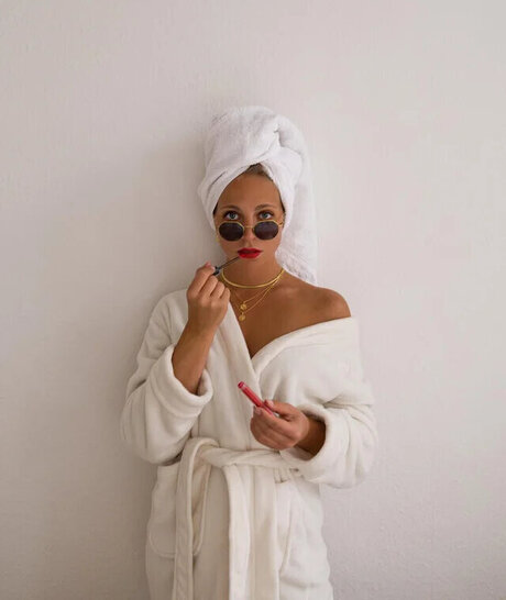 Alina Sophie Holst art modèle galeries