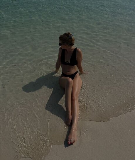 Alina Sophie Holst étoile gratuite galerie