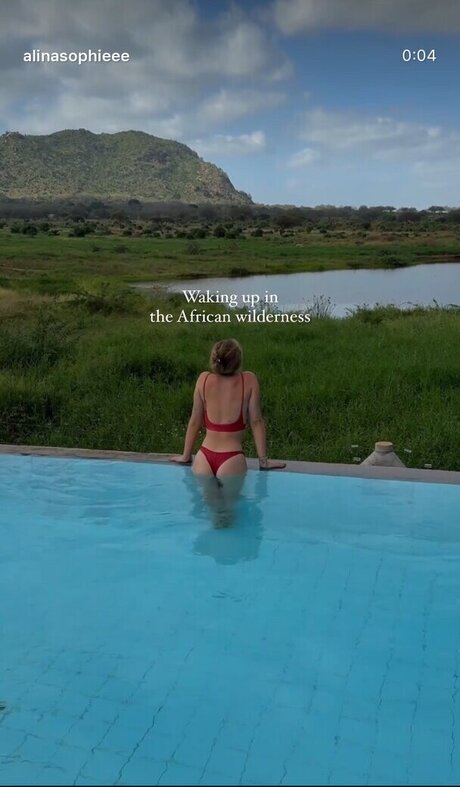 Alina Sophie Holst star du porno belle archive