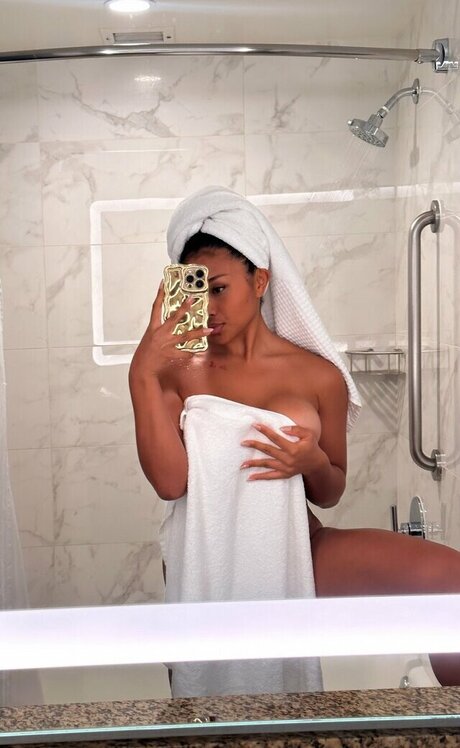 latina épaisse uniquementfans gratuit parfait des photos