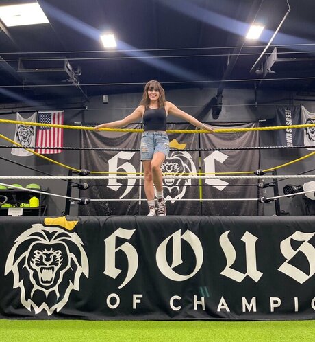 Felicia Thornsbury jolie étoile galeries