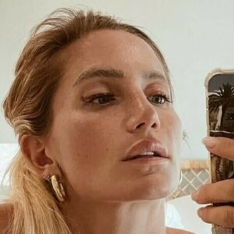 Jem Touchdown nus de stars du porno image