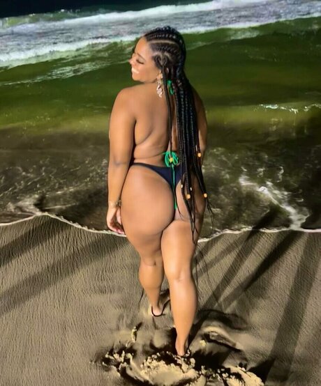 vacances onlyfans top jolie photo