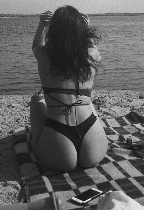 Nikelein star pornographique photo