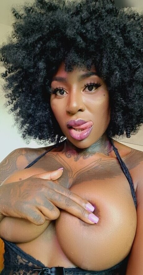 Josy Black étoile magnifique galeries