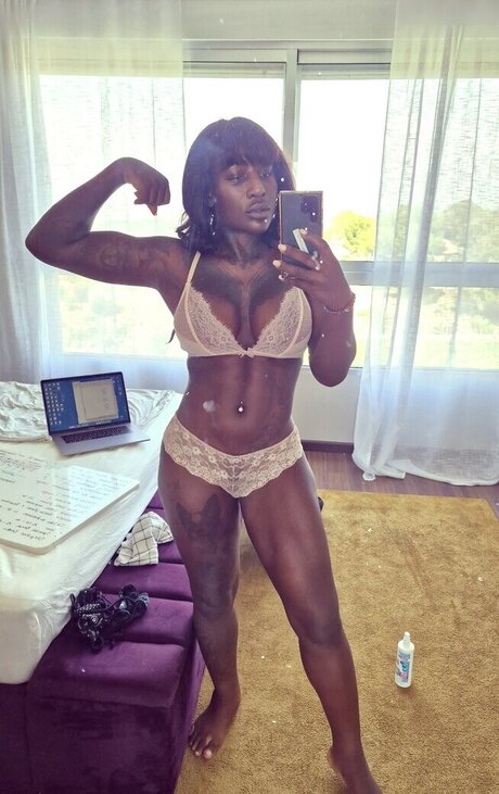 Josy Black sexe de star du porno img