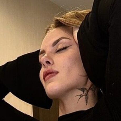 Lisavetazolotova actrice sexy image