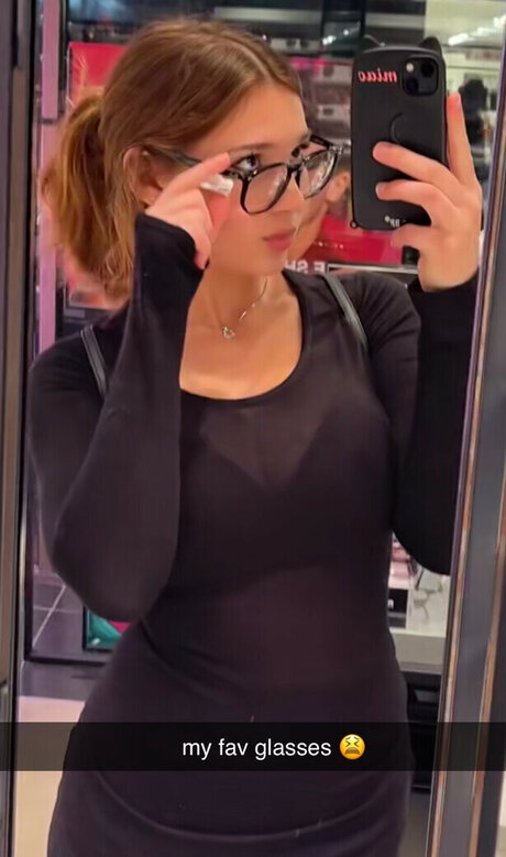 Sara Dobrik modèle magnifique archive