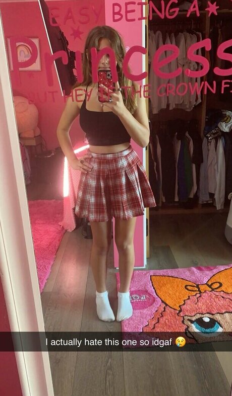 Sara Dobrik top star galeries