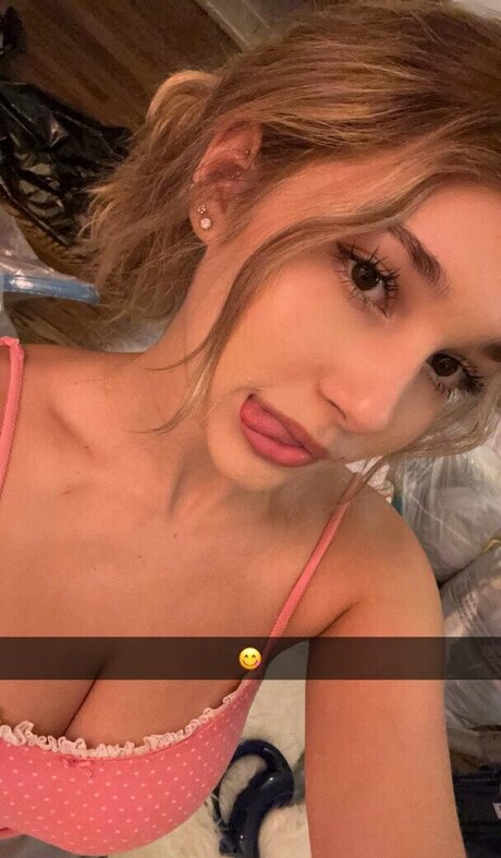 Sara Dobrik star du porno sympa collection