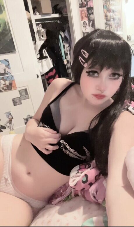 rattled bones modèle parfait des photos