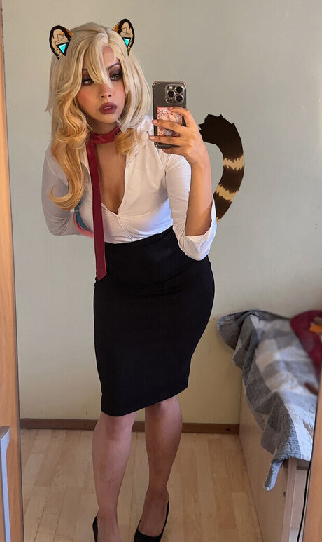 Brokuroos actrice hd img