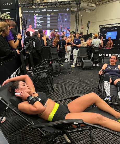 entraînement en salle de sport uniquement pour les fans xxx pornographique photo