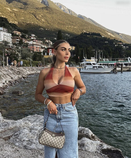 vieille milf onlyfans assez hd galeries