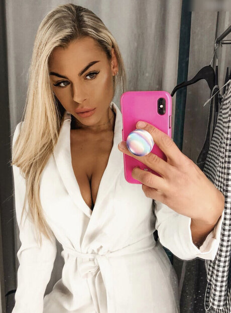 latina solo onlyfans adulte chaud img