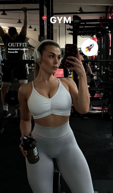 fellation avalée onlyfans hd jolie image