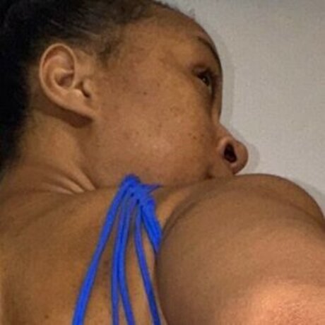 KayyLoovee beau modèle des photos