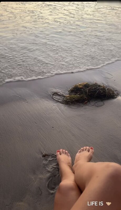 gros seins branlette espagnole onlyfans exclusif chaud photo