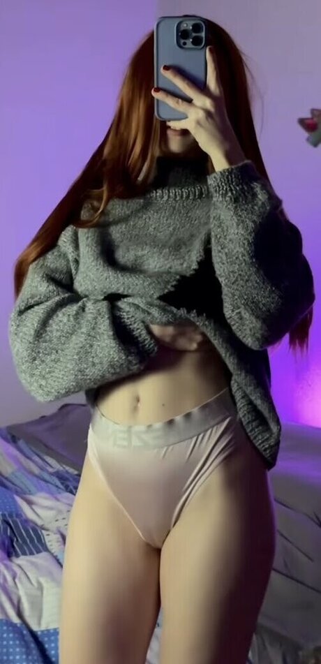 Red Fox Evelyn actrice exclusive archive