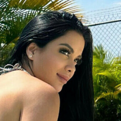 Anakarina Millan modèles nus galerie