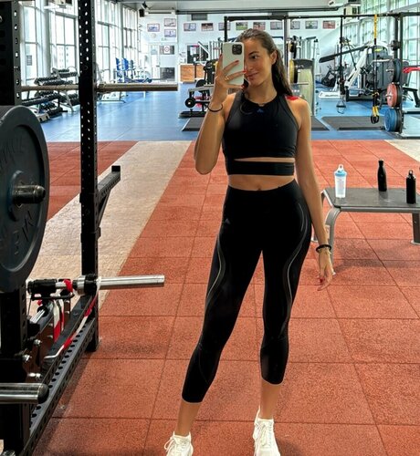 Sara Balzer actrice libre image