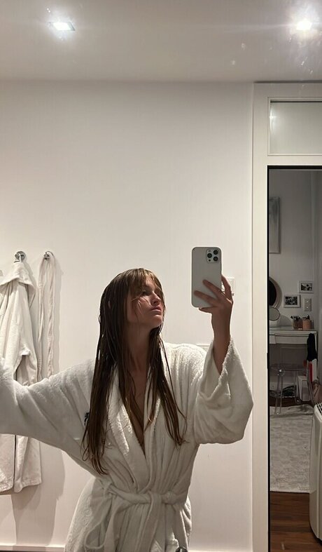 Zoe Kaeppele actrice chaude images