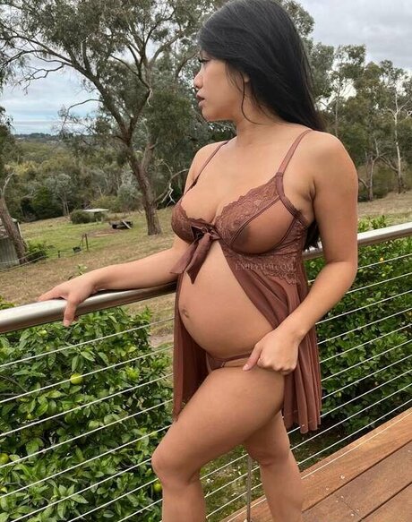 mignon ébène onlyfans gratuit belle collection