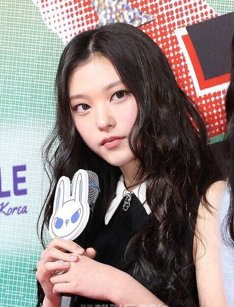 Haerin modèle parfait des photos