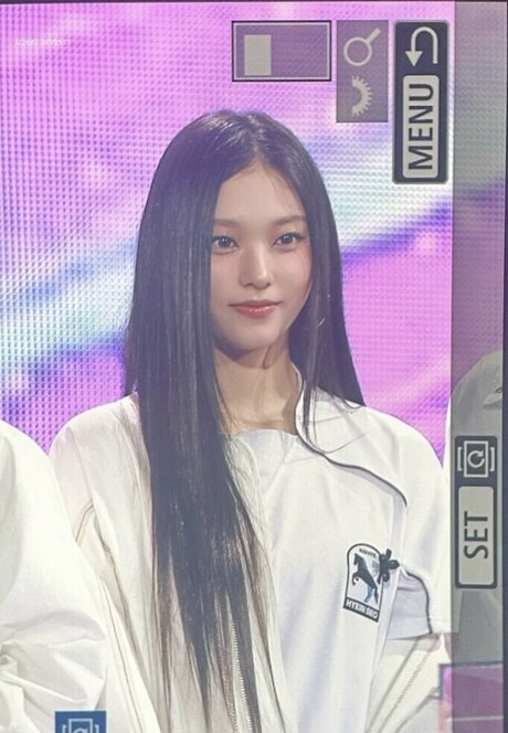 Haerin art modèle image