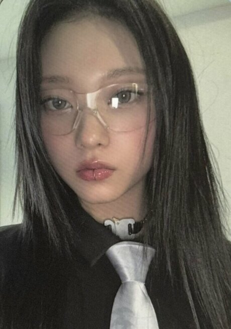 Haerin étoile nue galerie