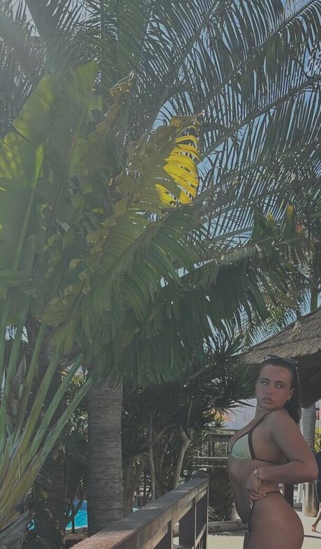 Olivia Alex modèle joli image