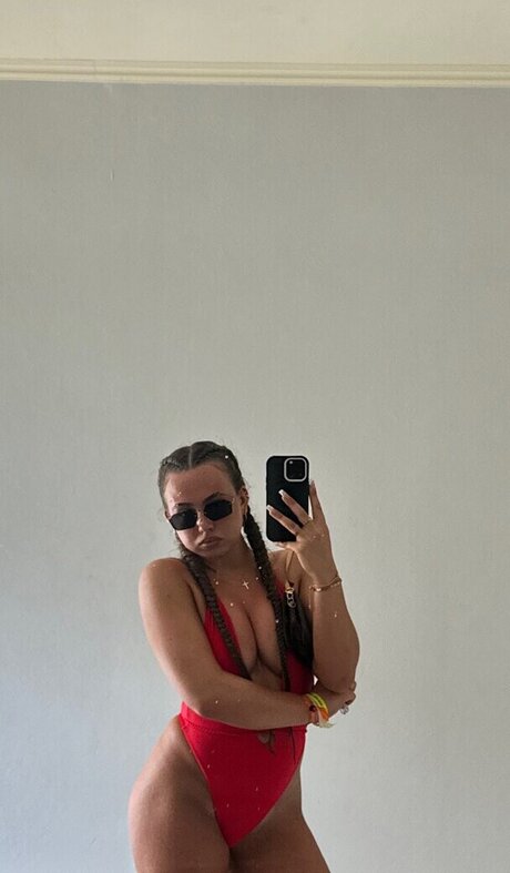 Olivia Alex star du porno de haute qualité img