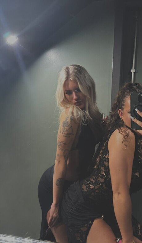 Olivia Alex belle star du porno img