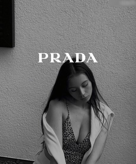 Celina Schacht star du porno érotique images