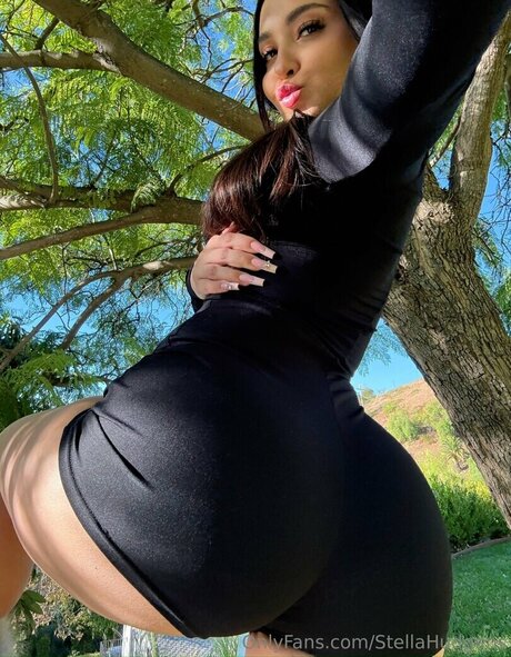 tatouages ​​blonds onlyfans sexe nu img