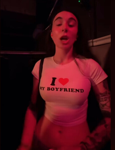 Madixvictoria modèle nu image