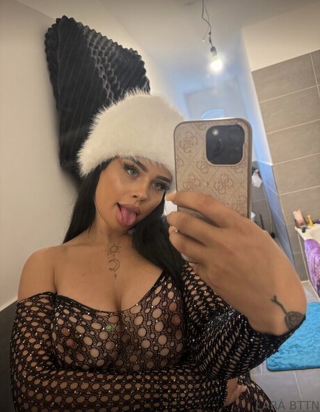 chaton aux yeux marron onlyfans porno parfait img