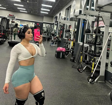 Karen Cantu star du porno érotique galeries