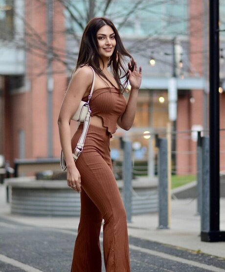 Yesha Sagar nus star du porno des photos